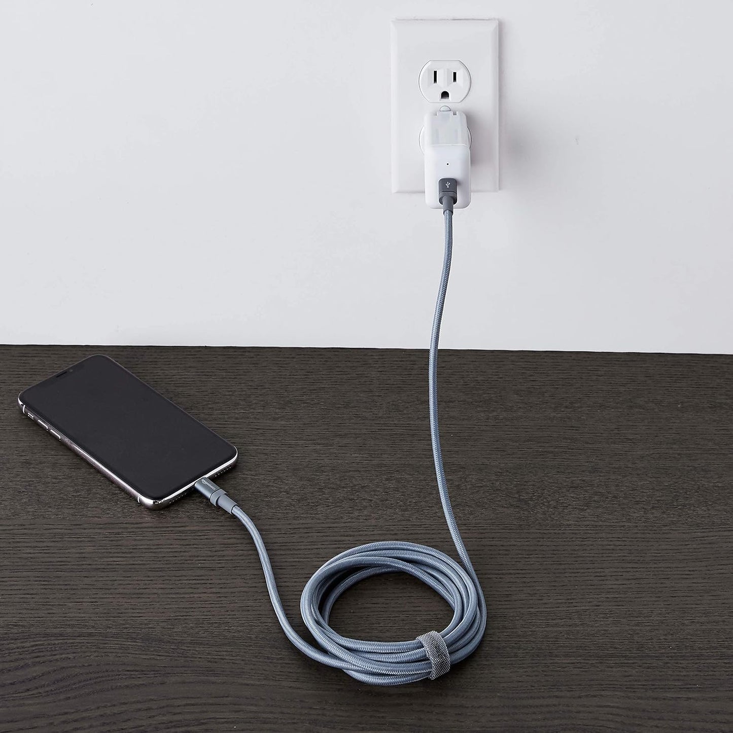 Amazon Basics Nylon Braided USB-C to Lightning Charger Cable MFi Certified for iPhone 11 Pro/11 Pro Max - Dark Gray - 6 Feet (OPEN BOX)