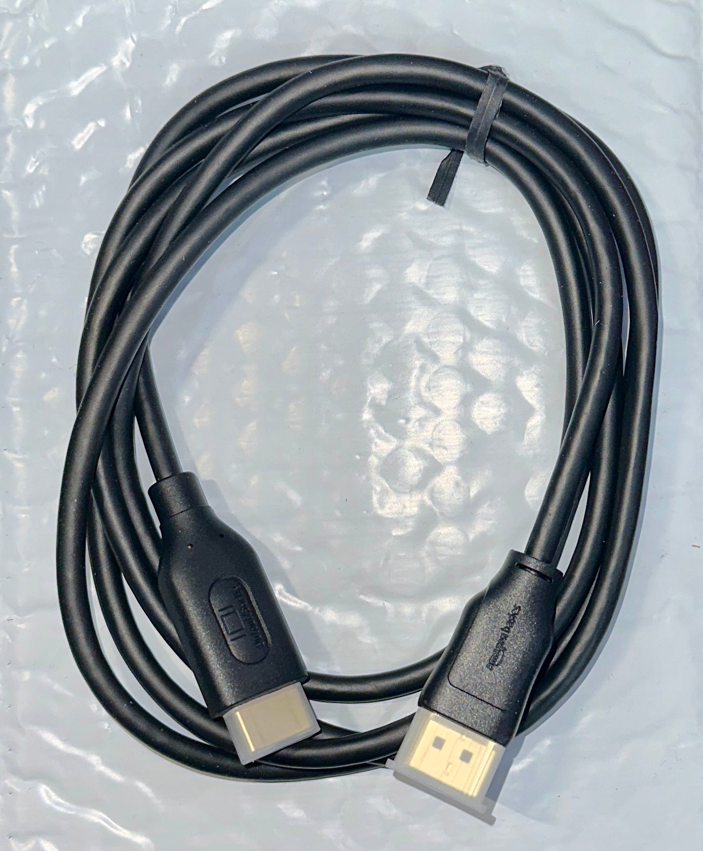 Amazon Basics DisplayPort to HDMI Display Cable